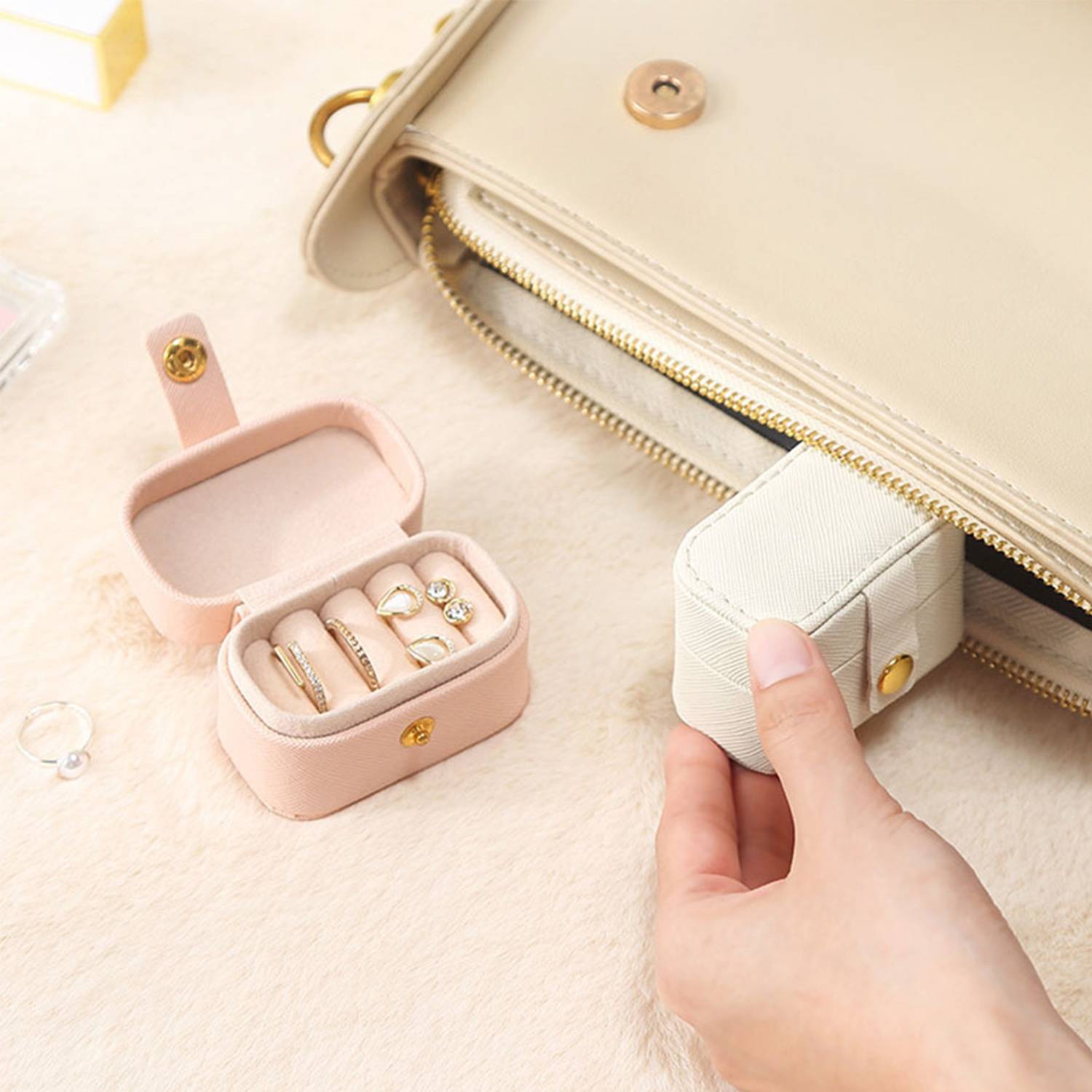 Mini Rectangle Travel Ring Case 4