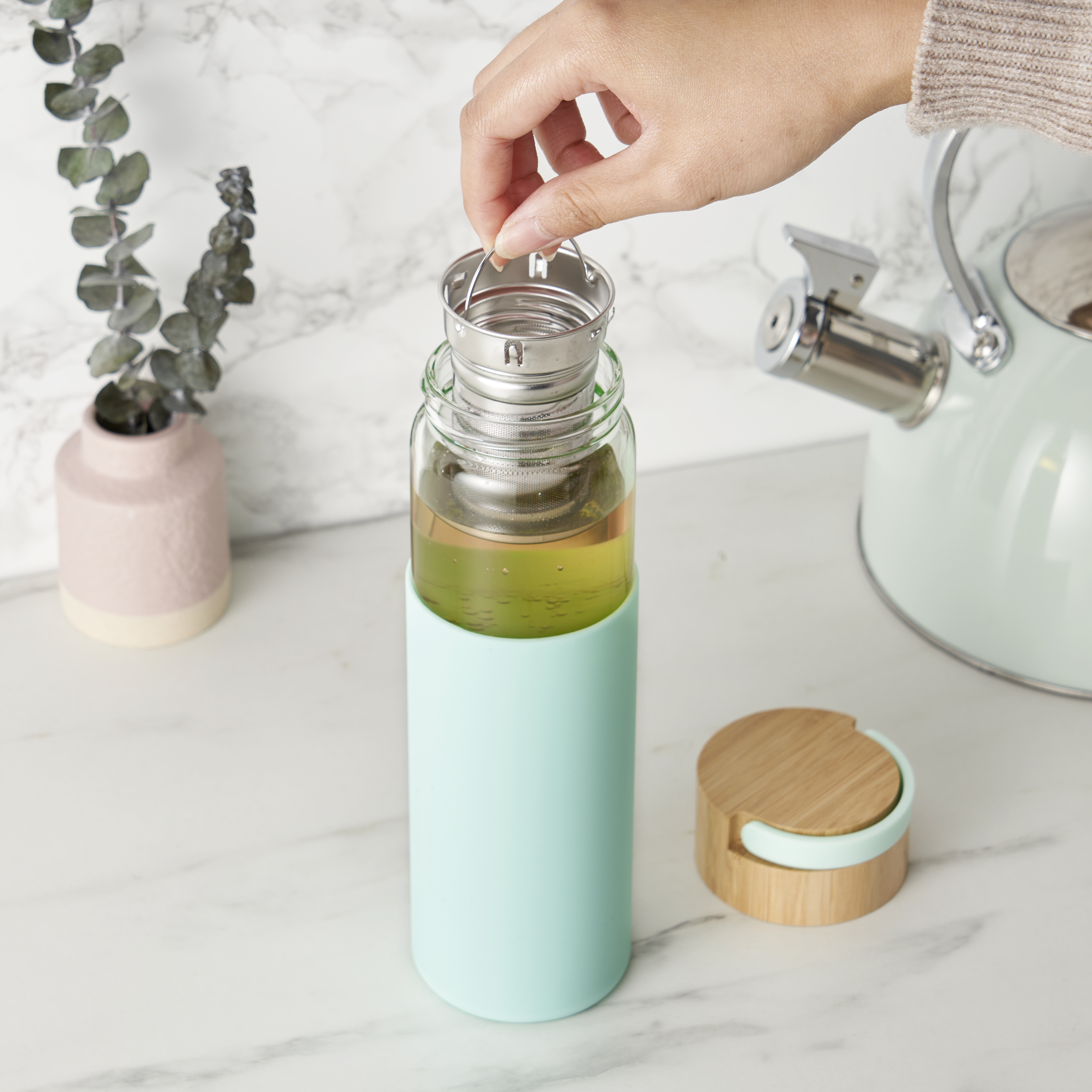 Pinky Up® Dana Glass Travel Tea Mug 14
