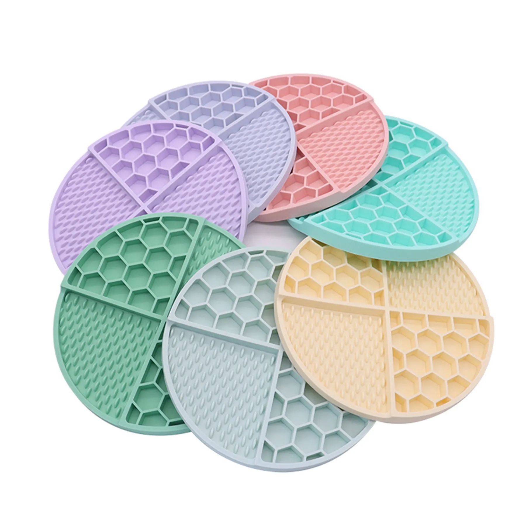 Round Honeycomb Silicone Slow Feeding Pet Lick Mat 3