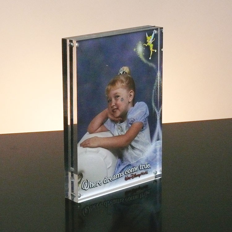 Acrylic Countertop Magnetic Picture Frame 5x7