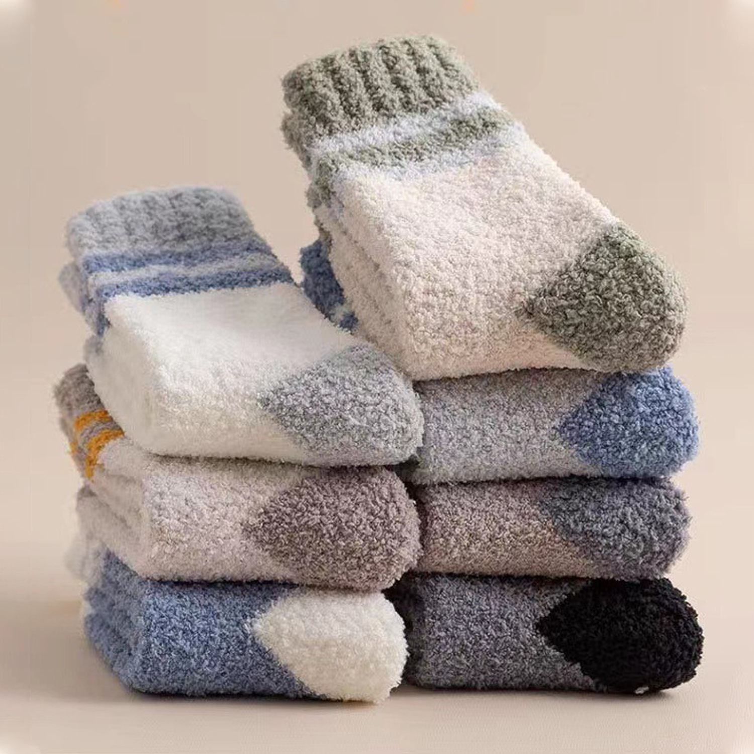 Plush and thick coral velvet socks for warmth 7