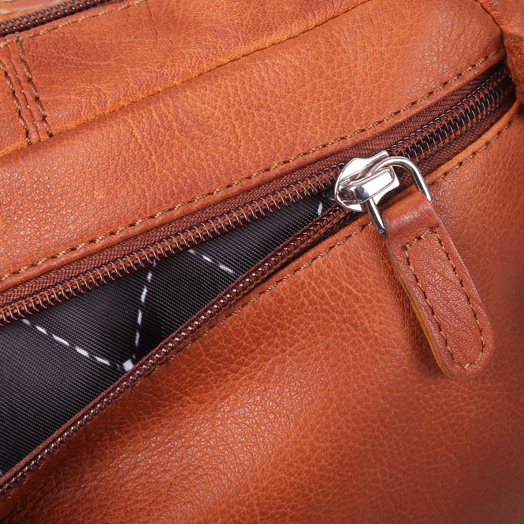 Brea Canyon Leather Cross Body Bag 1