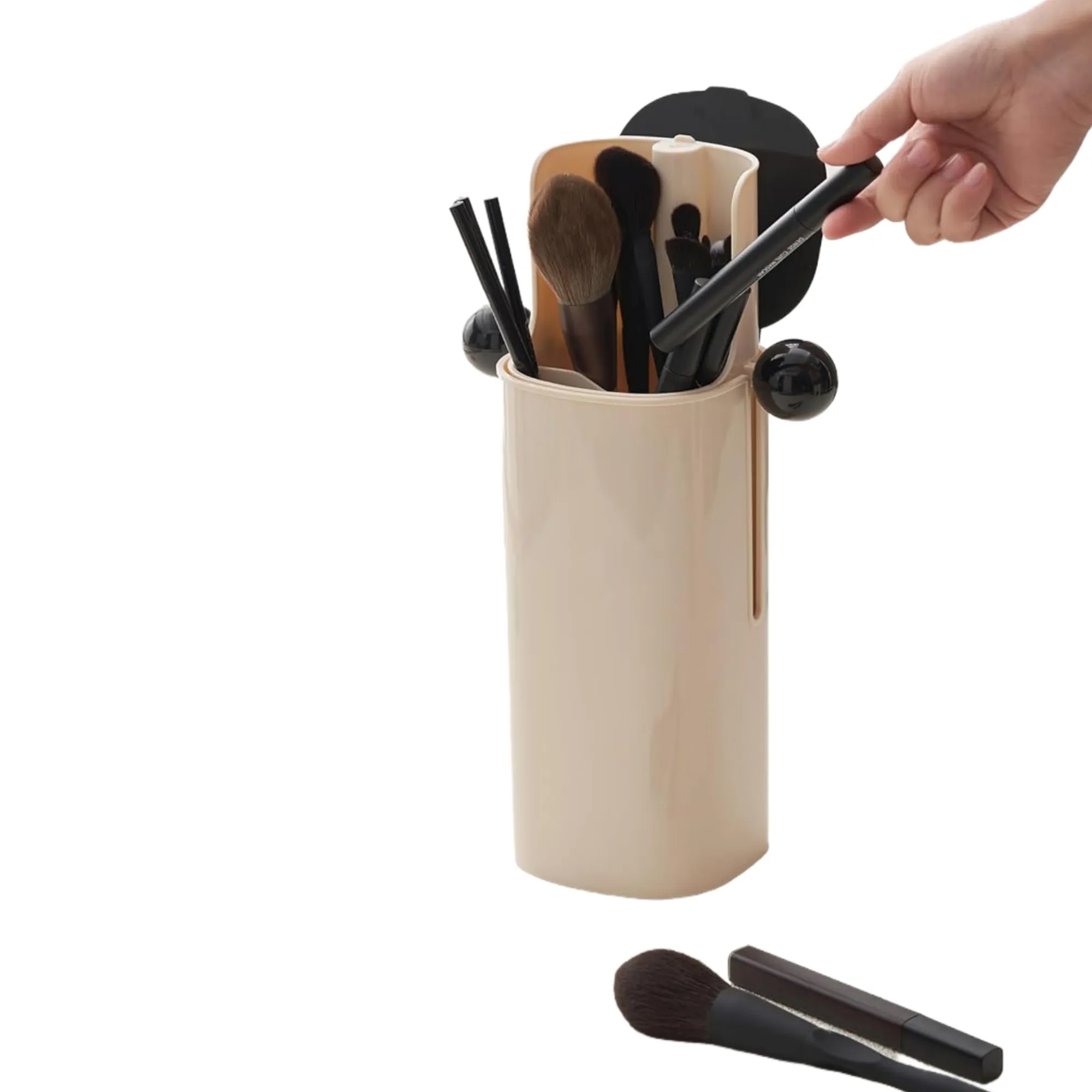 Makeup Brush Holder With Lid 2