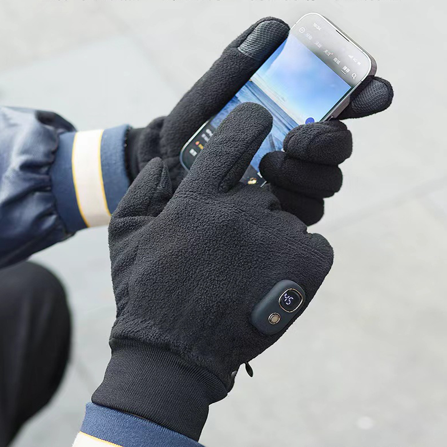 Heated gloves 1
