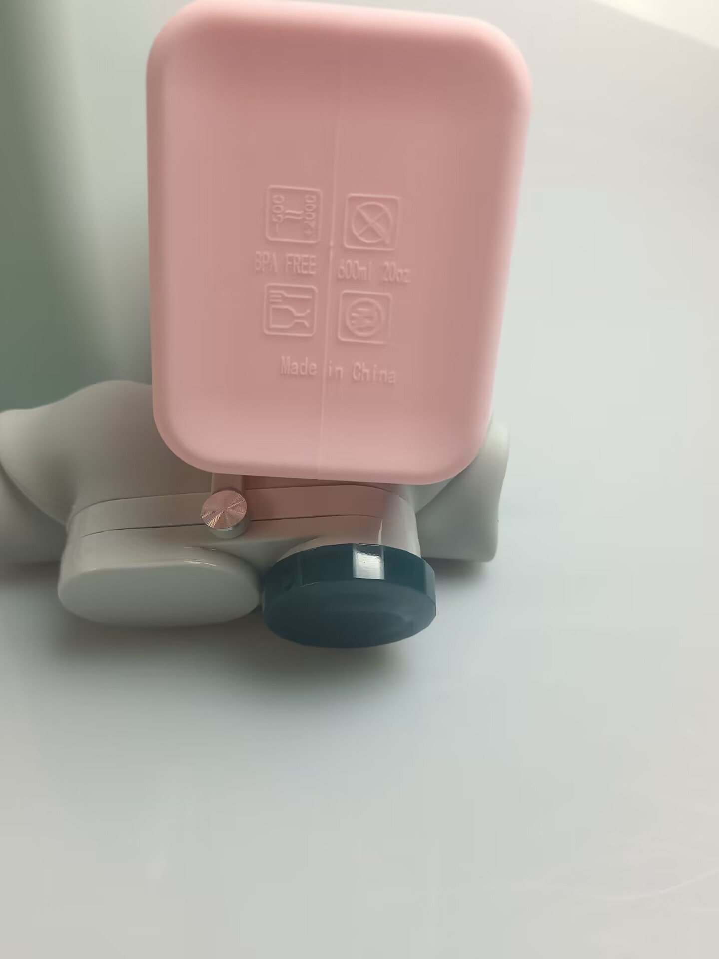 Collapsible Water Bottle 20 oz 4