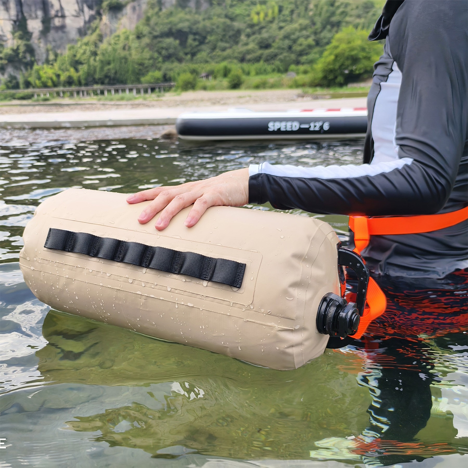 Multifunctional Floating Bag 3