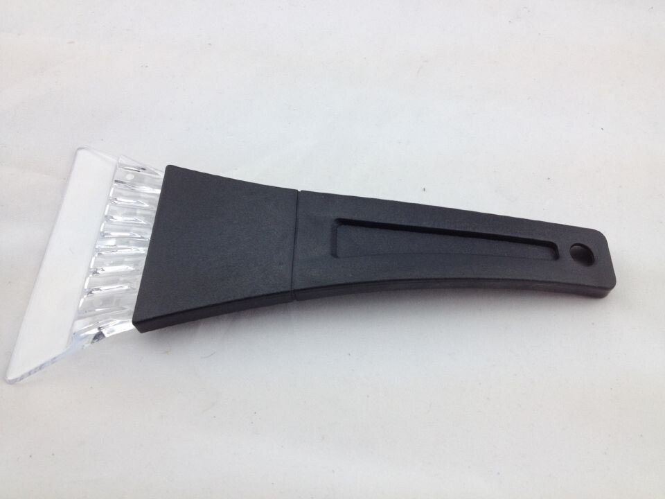 Snow Shovel 1