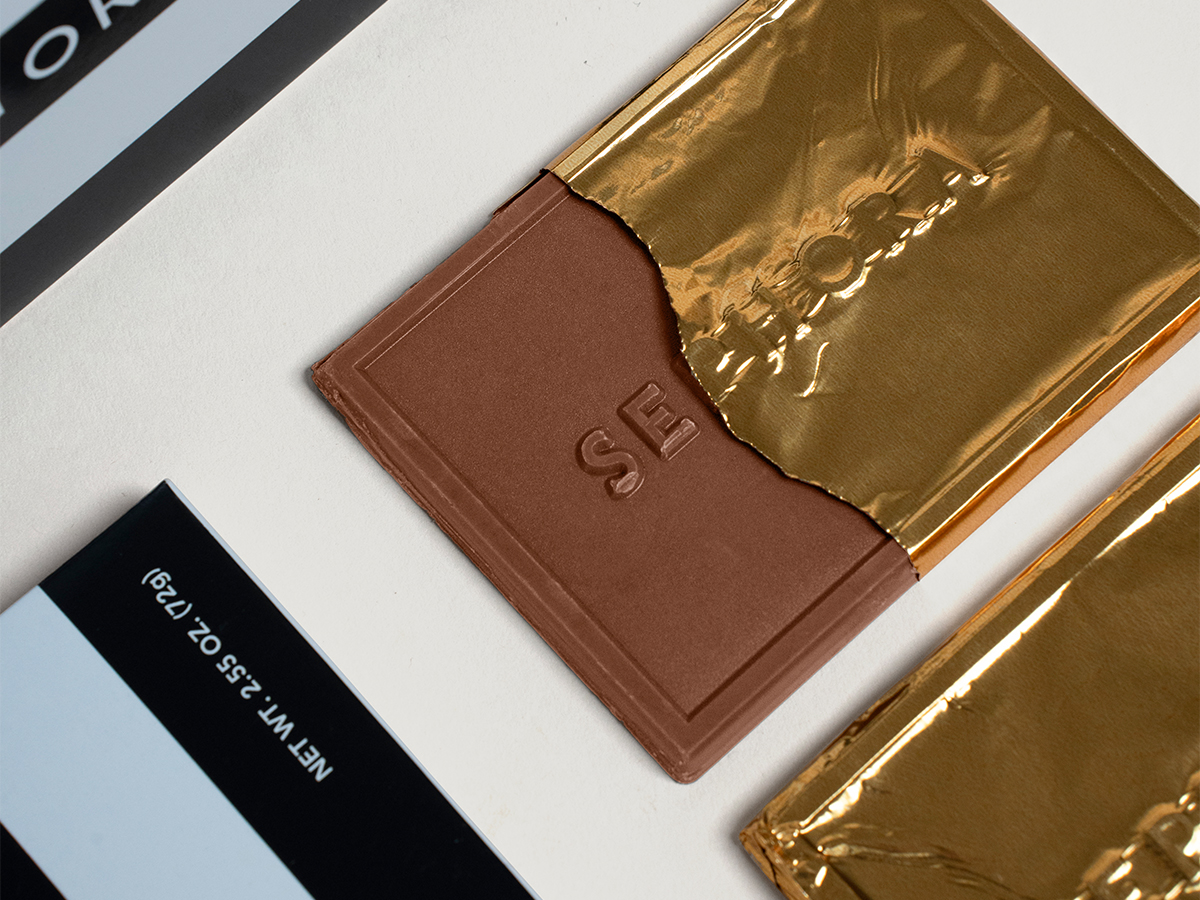 3-Bar Engraved Chocolate Storyteller 10