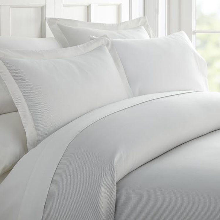 Duvet Cover Sets - Gray Pinstripe Queen 3 Piece 1