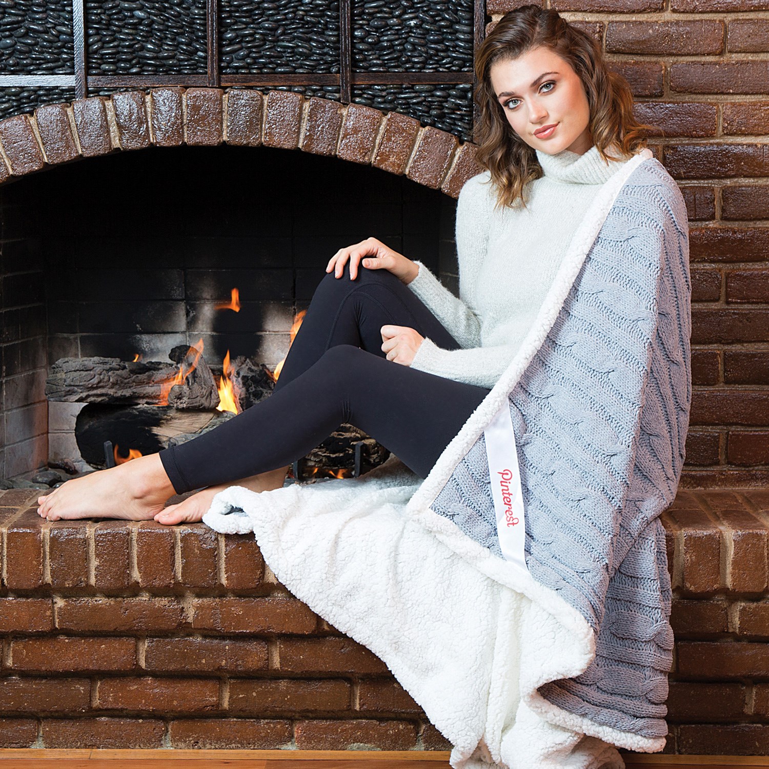 Cable Knit Chenille Throw 2
