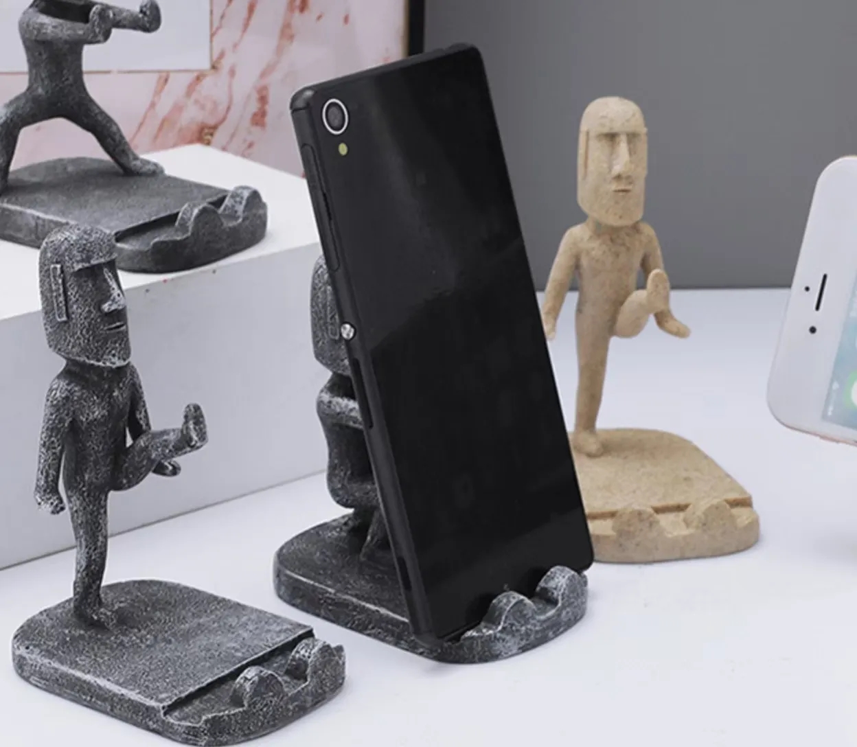 Kung Fu moai Easter Island phone stand 1
