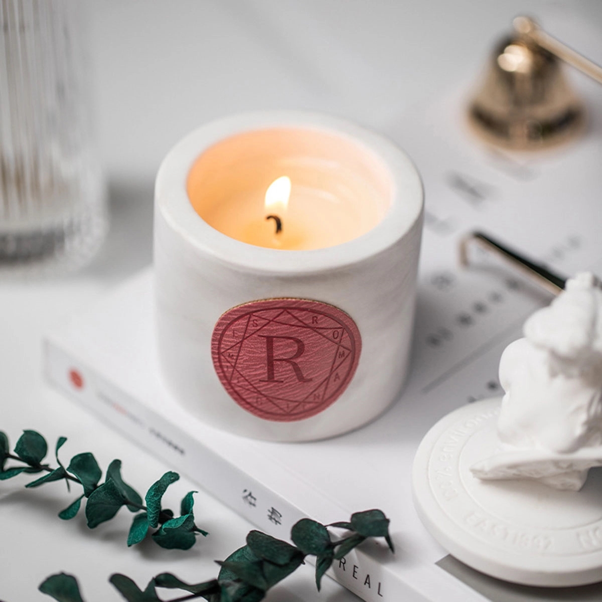 Statue Shape Scented Candle Gifts 2