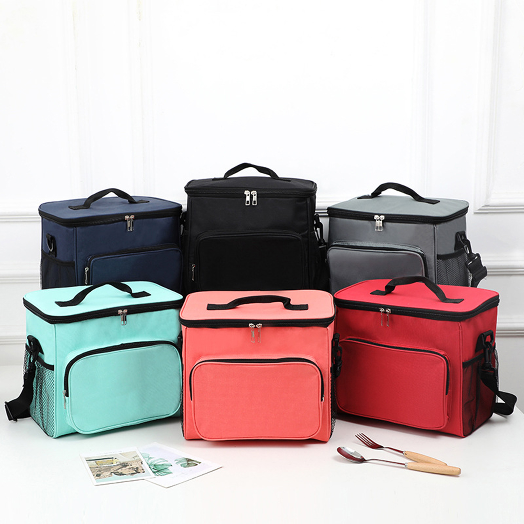 Insulated Cooling Lunch Box 3