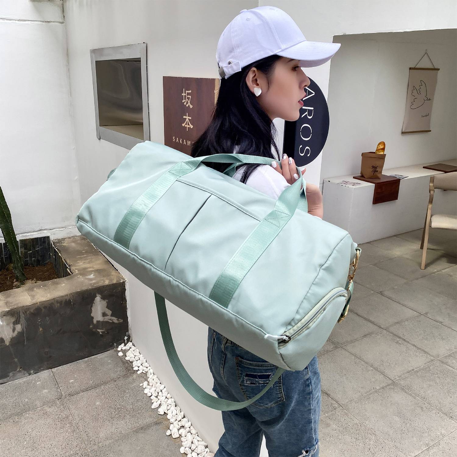 Fitness Waterproof Duffle Bag For Women and Men 3