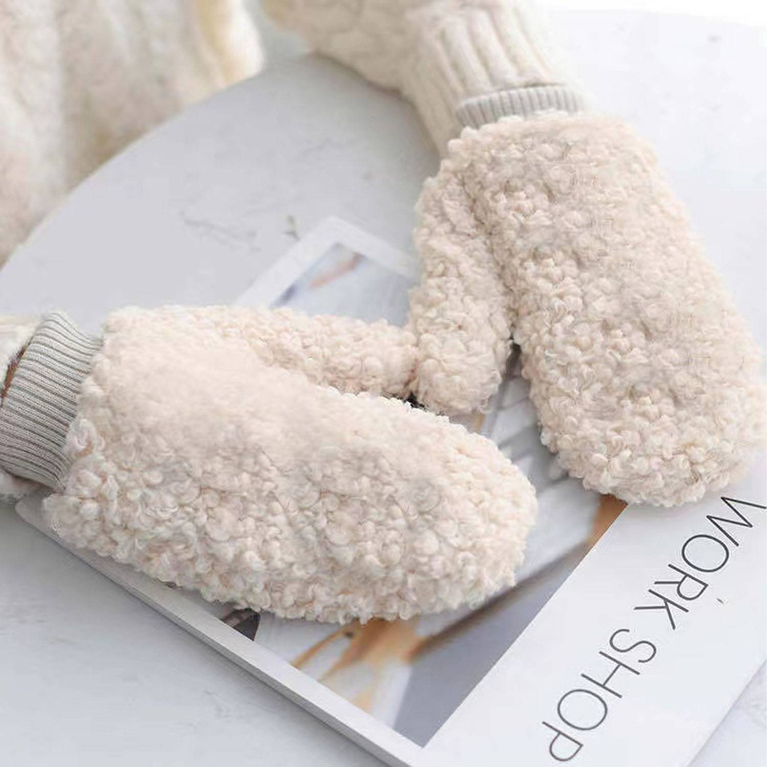 Autumn and Winter Teddy Circle Knitted Gloves 8