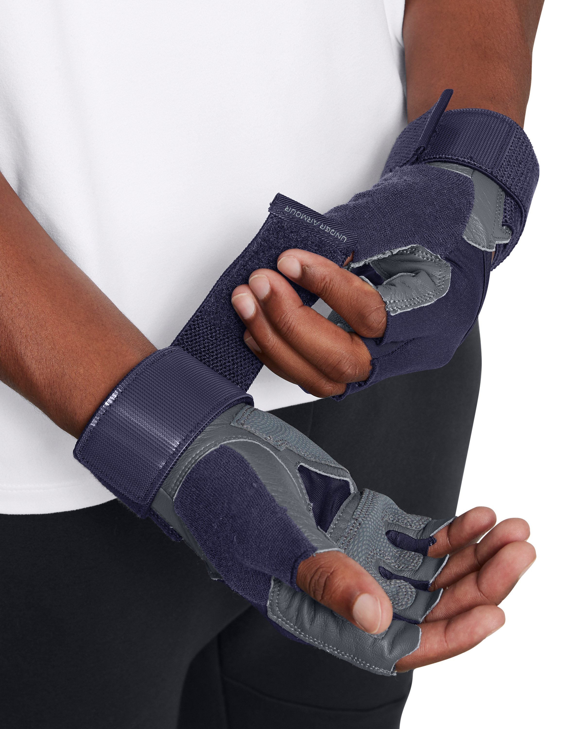 UA Weightlifting Men's Gloves 4