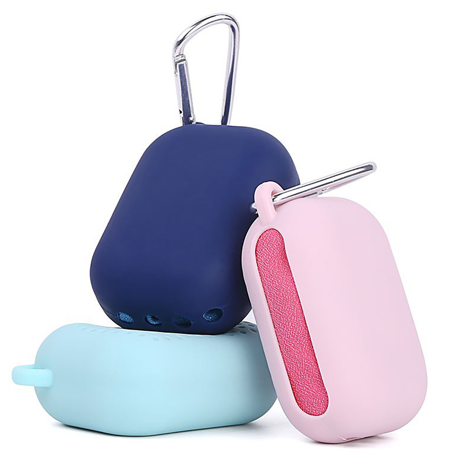 Portable Pet Towel with Silicone Pouch and Carabiner Clip 1