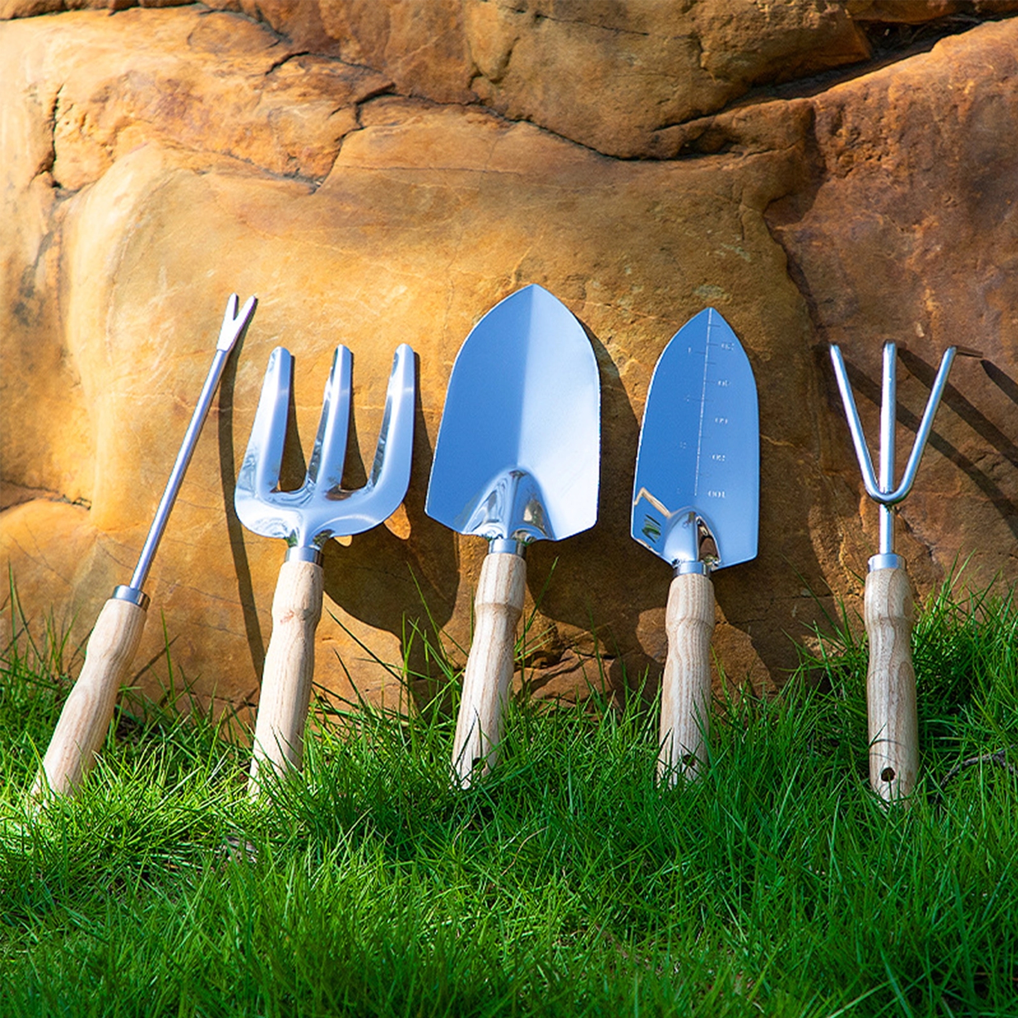 Wooden Handle Garden Tool Set 3