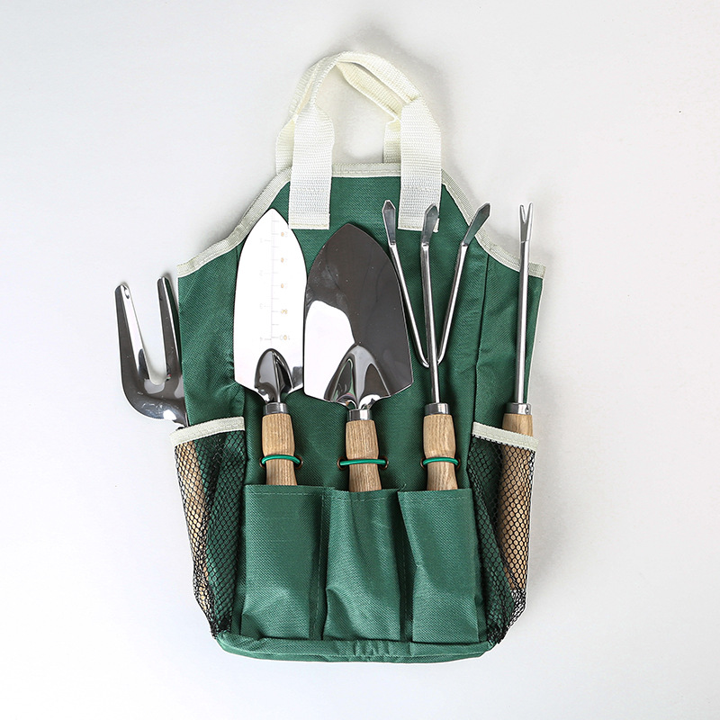 Gardener's Essential Tool Set 12