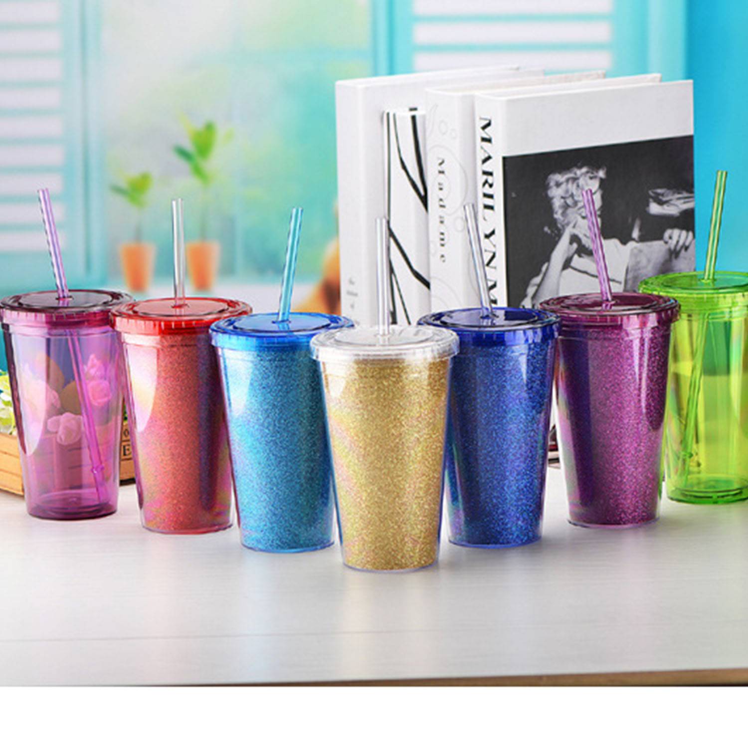 17 Oz Double Wall Plastic Cup w/ Lid 2