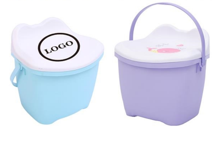 Bucket With Handle 1