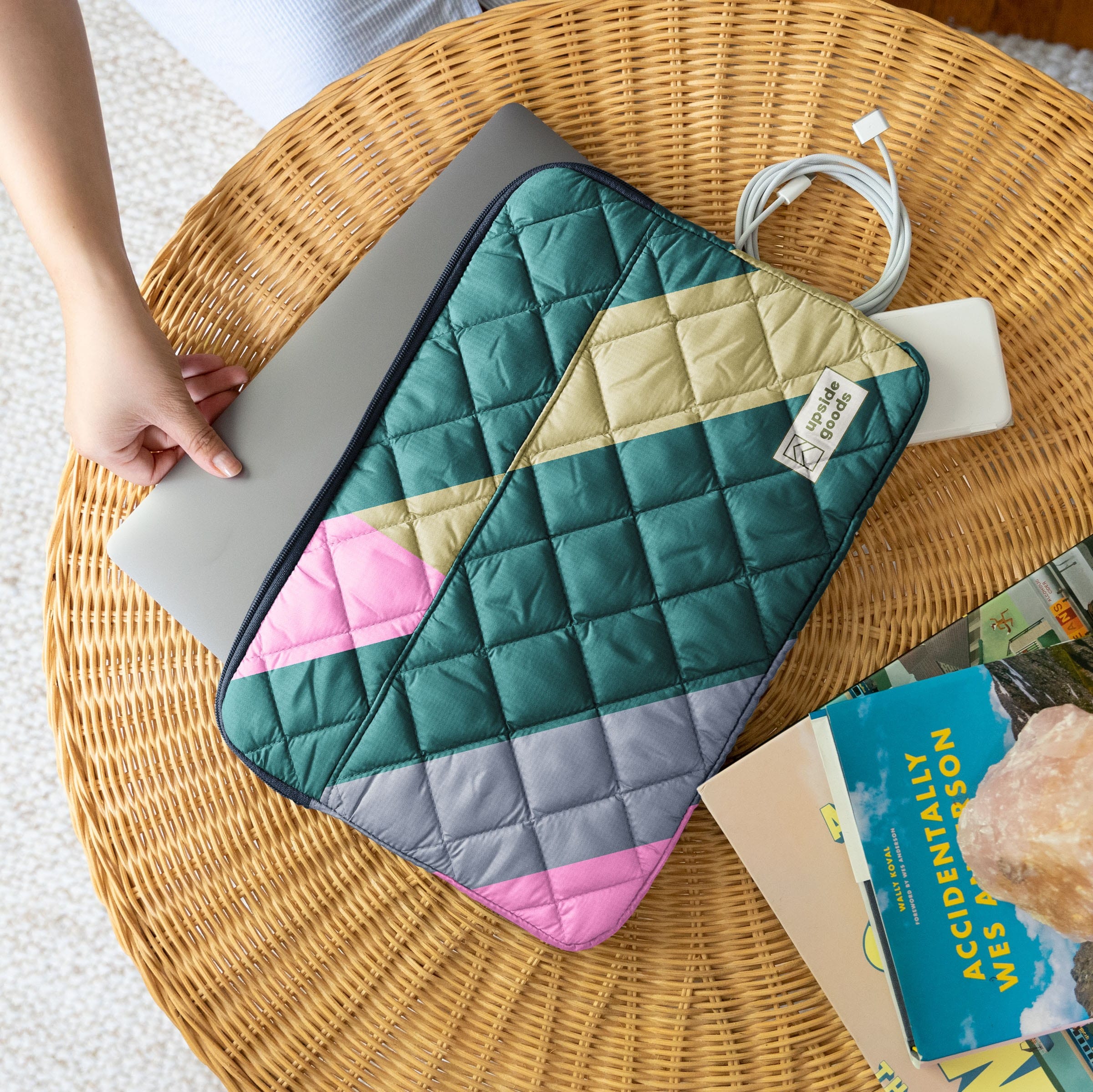 HORIZONTAL LAPTOP SLEEVES - PUFF PUFF - LARGE