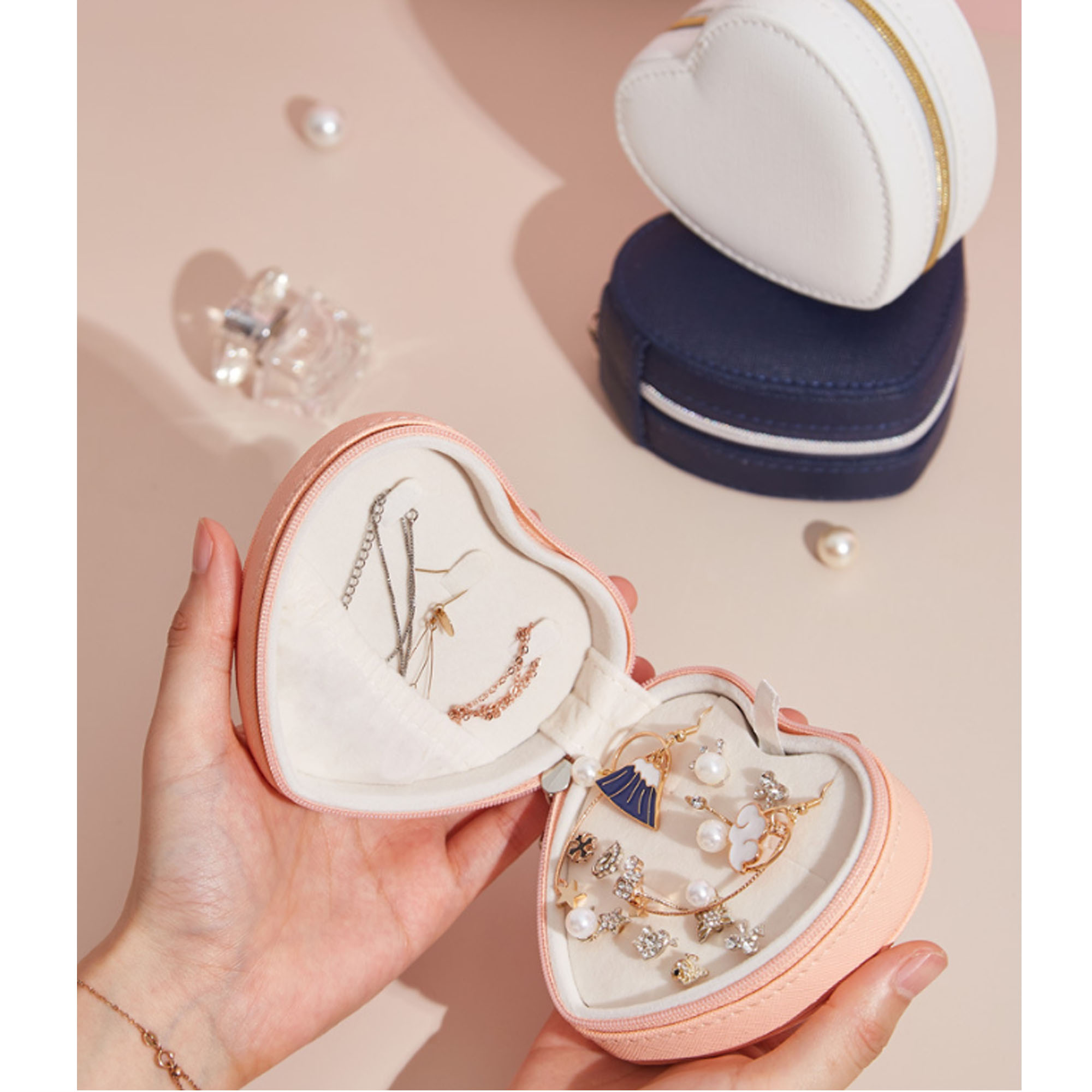 Heart-Shaped Portable Jewelry Box 1