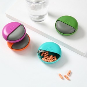 Weekly Travel Pill Case With 10 Compartments 4