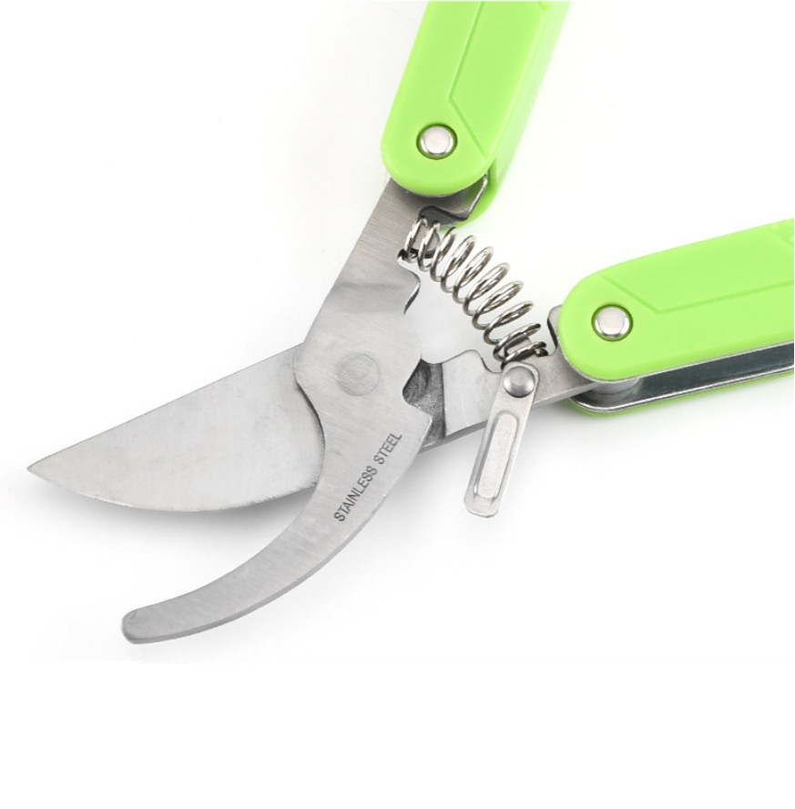 Multipurpose Folding Gardening Scissor 2
