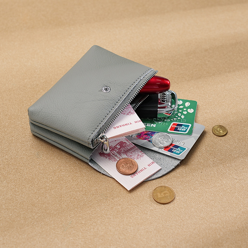 A Small Cowhide Wallet 1