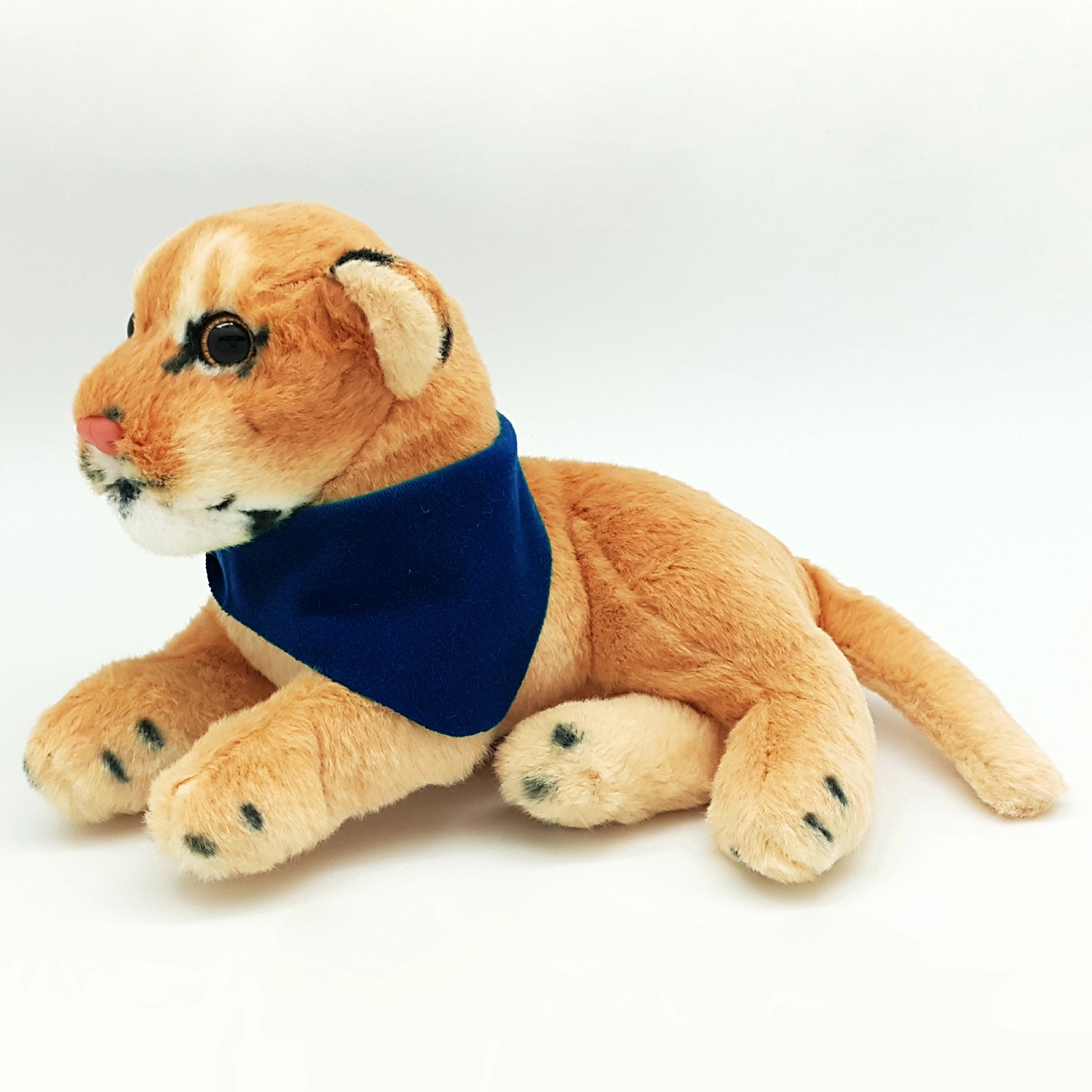 8" Jungle Animals Sitting Lioness 7