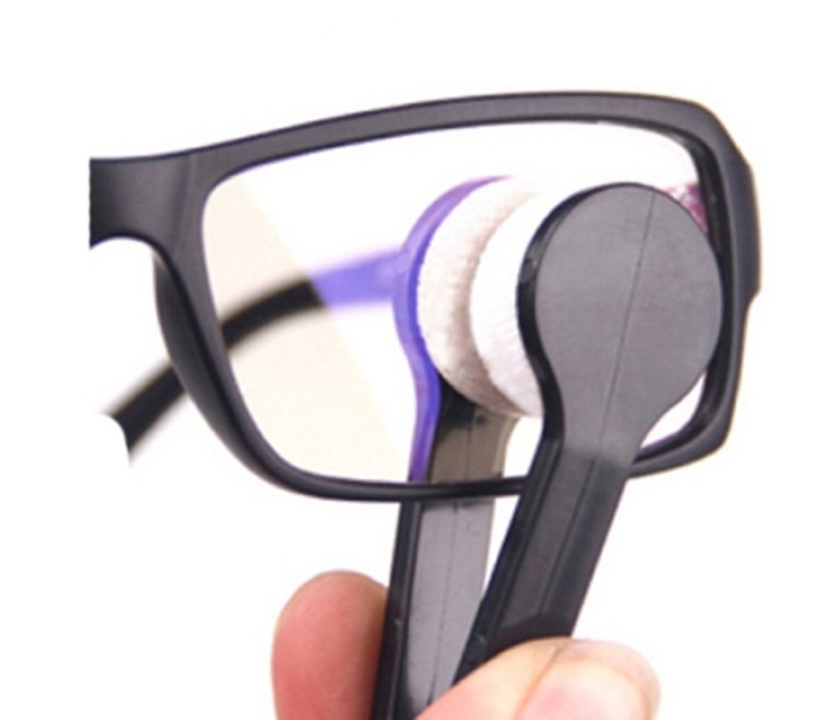 Spectacle Glasses Cleaner 2