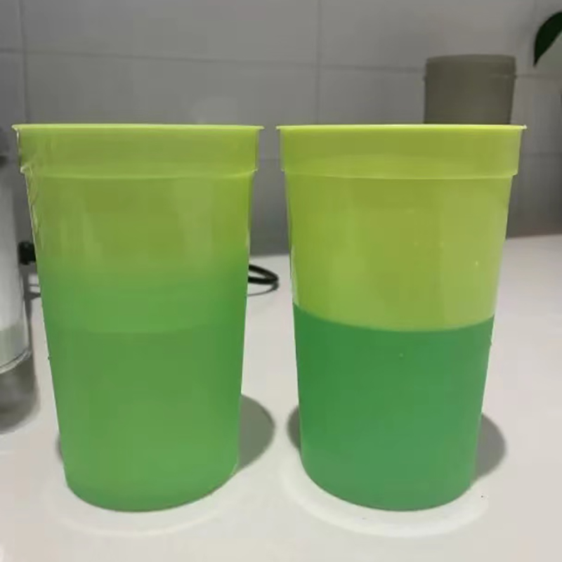 16oz Color-changing Plastic Cup Stadium Cup 13