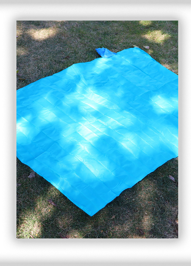 Waterproof Foldable Easy To Store Lightweight Picnic Mat 1