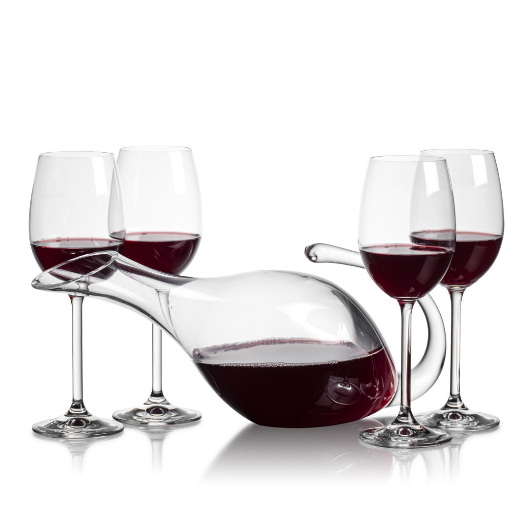 Reyna Carafe & Woodbridge Wine 5