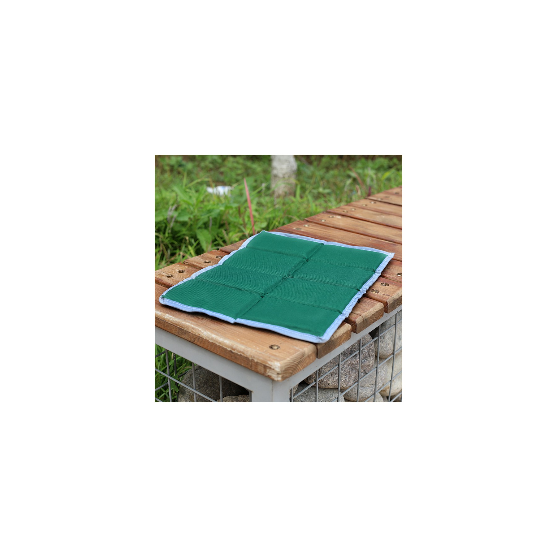 Portable Moisture-proof Mat 2