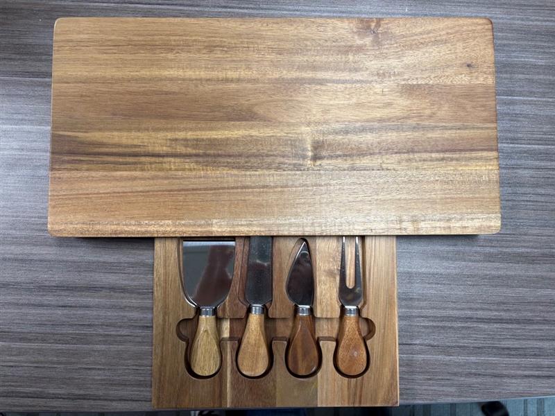Monroe Cutting Board And Cheese Knife Set 6