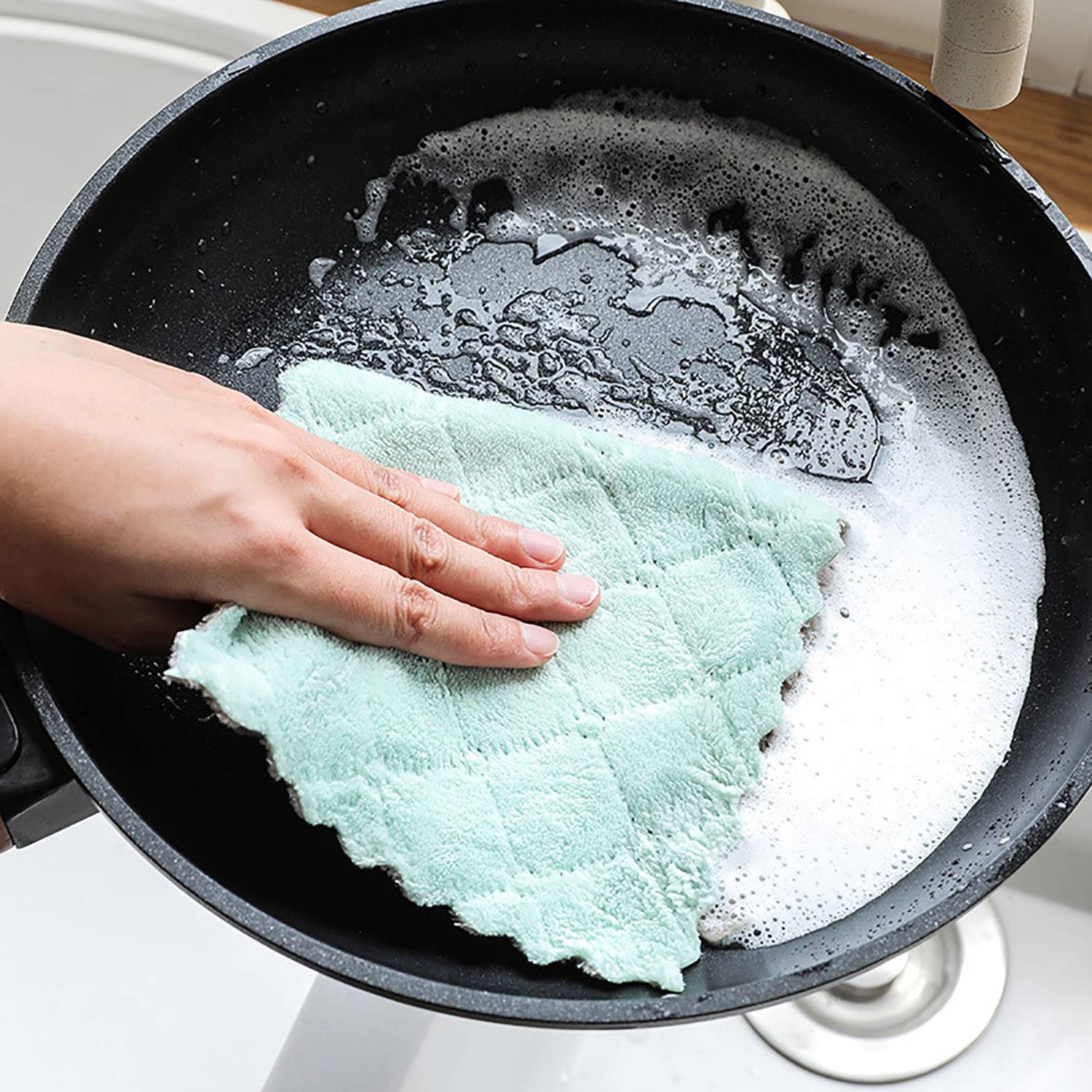 Double-Sided Cleaning Towel Lint-Free & Oil-Resistant 8