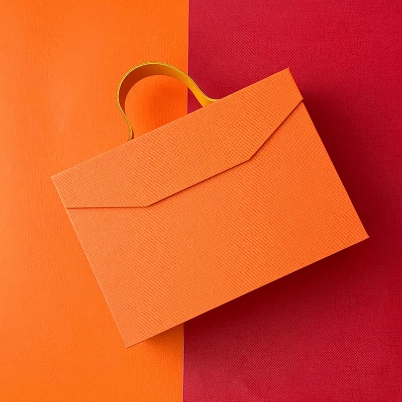 High-end Custom Paper Packaging Gift Box With Magnetic 4