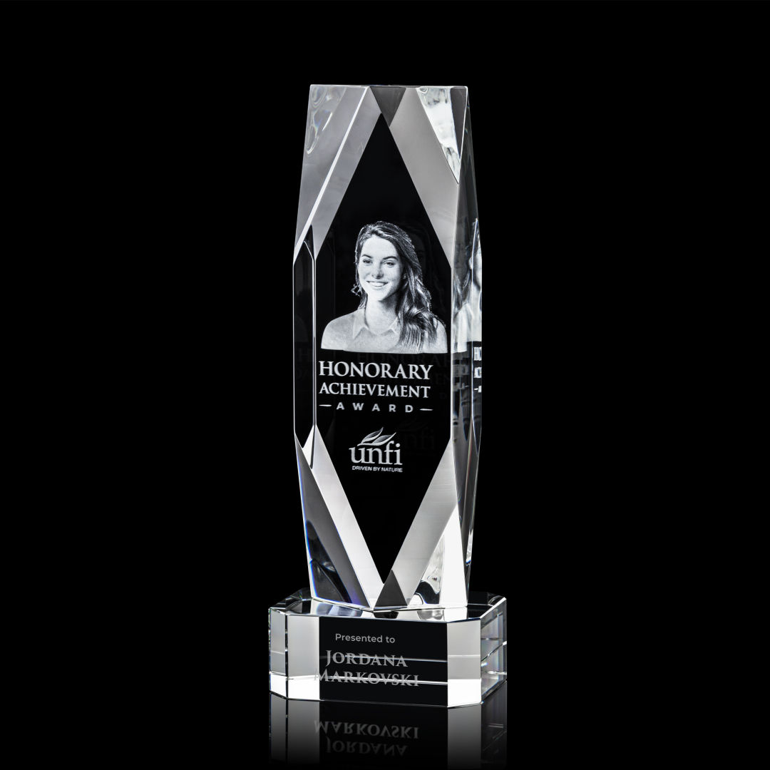 Delta 3D Award on Base - Clear 7