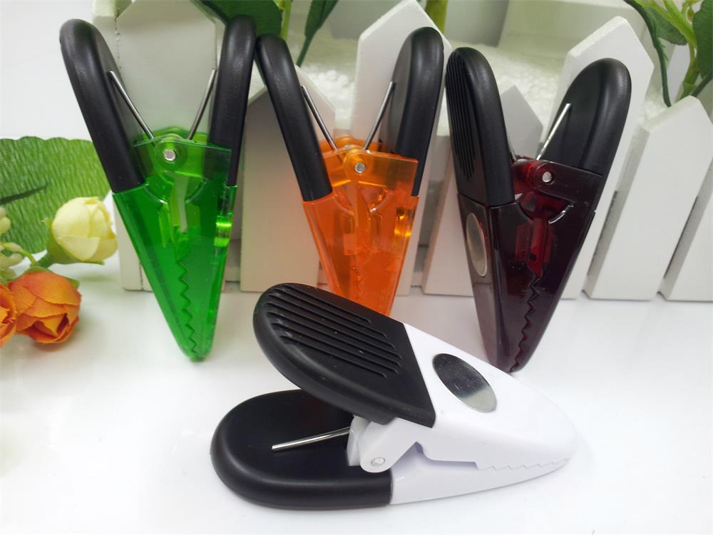 Jumbo Magnetic Clip 4