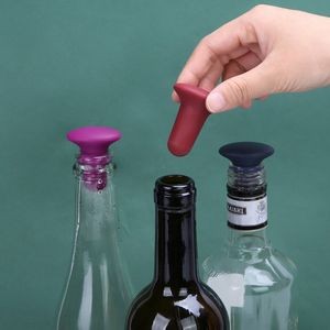 Elegant Oval Panel Nail Shaped Silicone Wine Stopper Cork 5