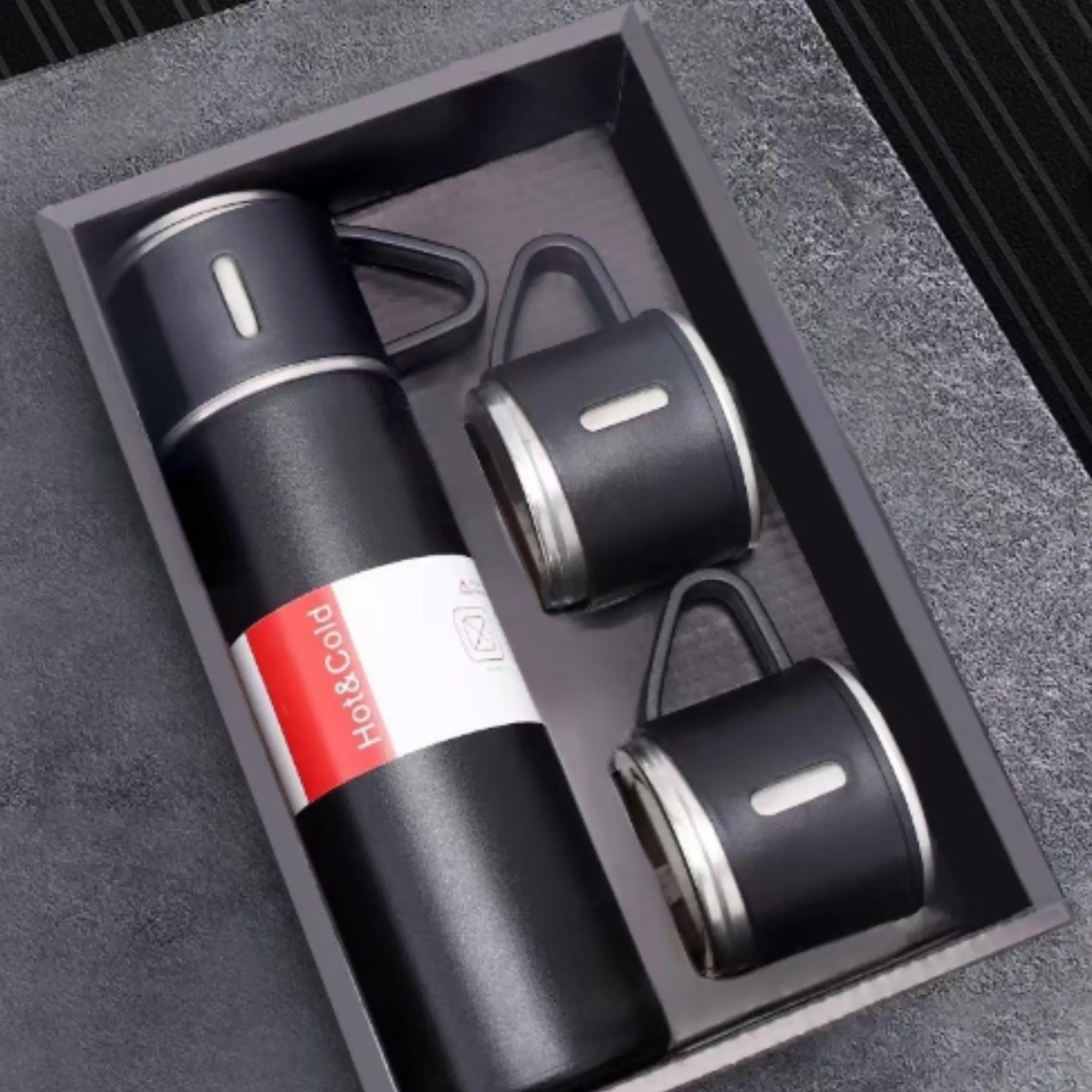 Vacuum Insulated Bottle With Cups SUS304 Ideal for Gifting 2