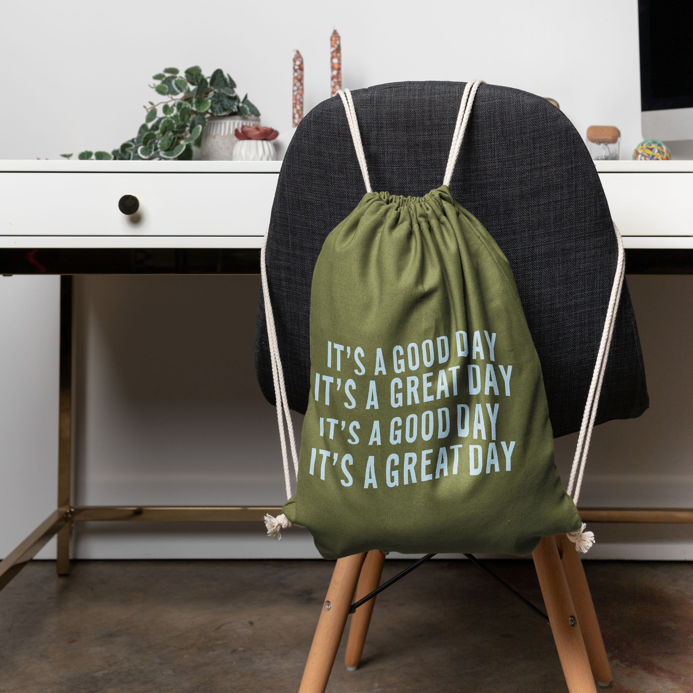 PIGGY BACK - COLOR CANVAS