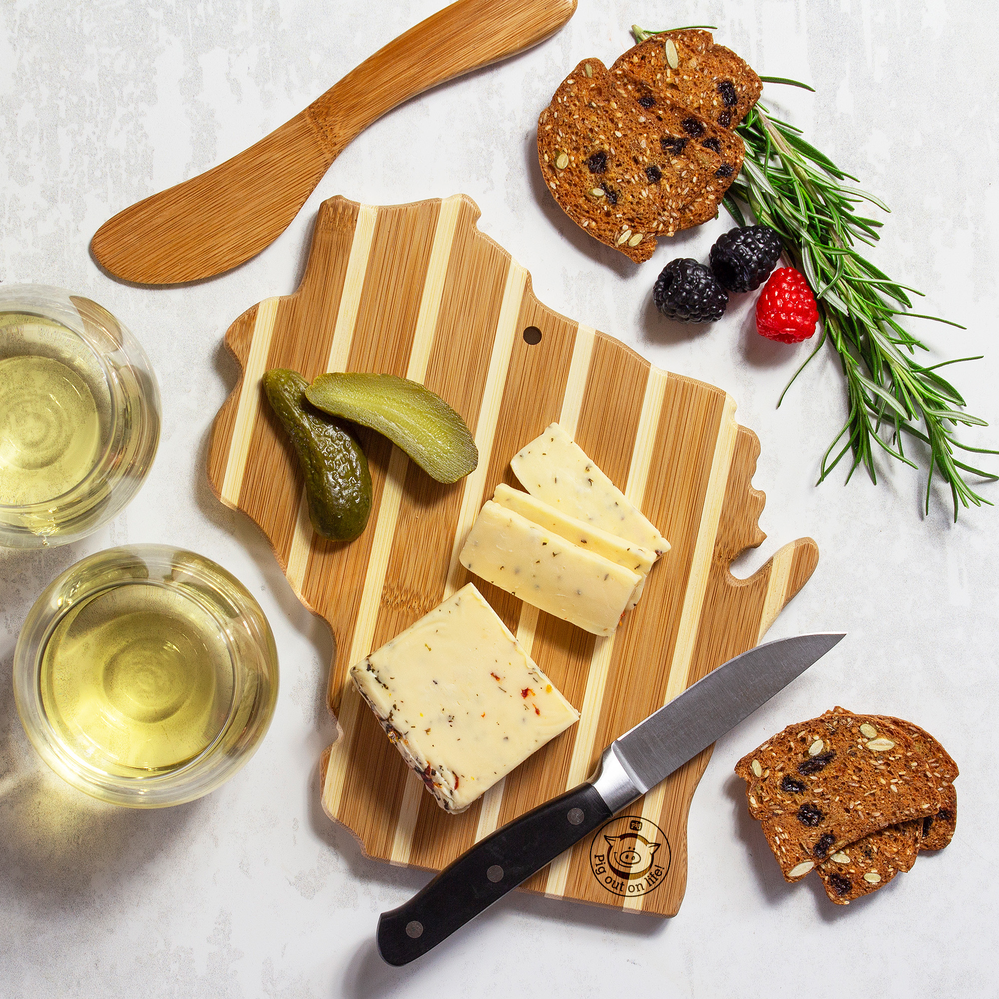 Wisconsin Charcuterie Board with Spreader Knife Gift Set 4