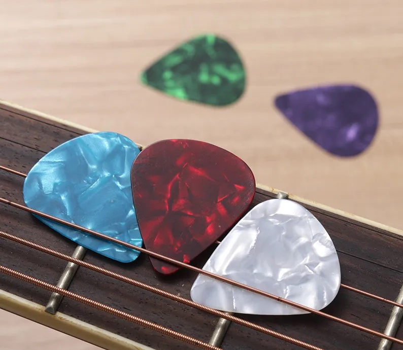 Guitar pick 2