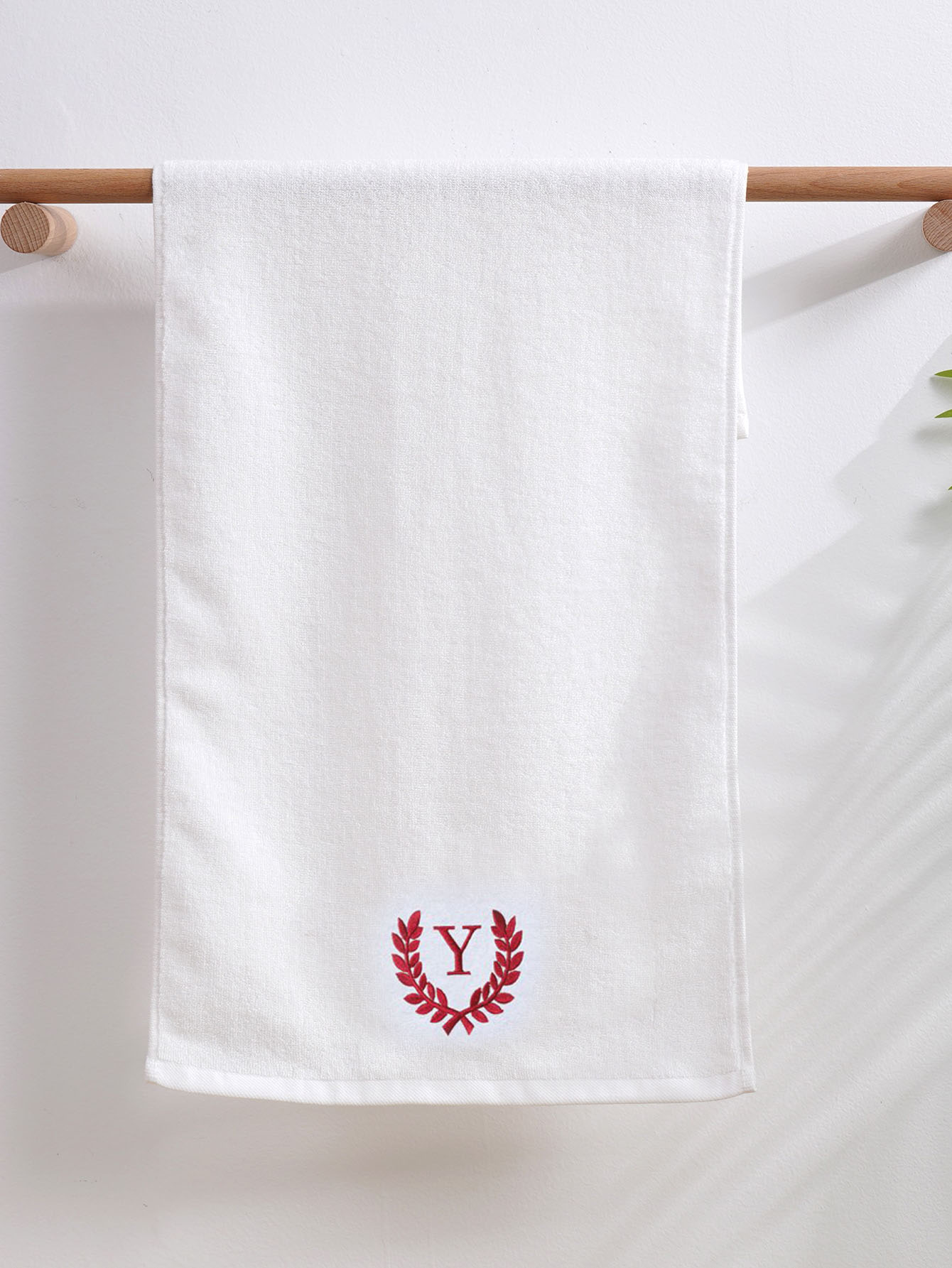 100% Cotton Elegance Embroidery Towel 2