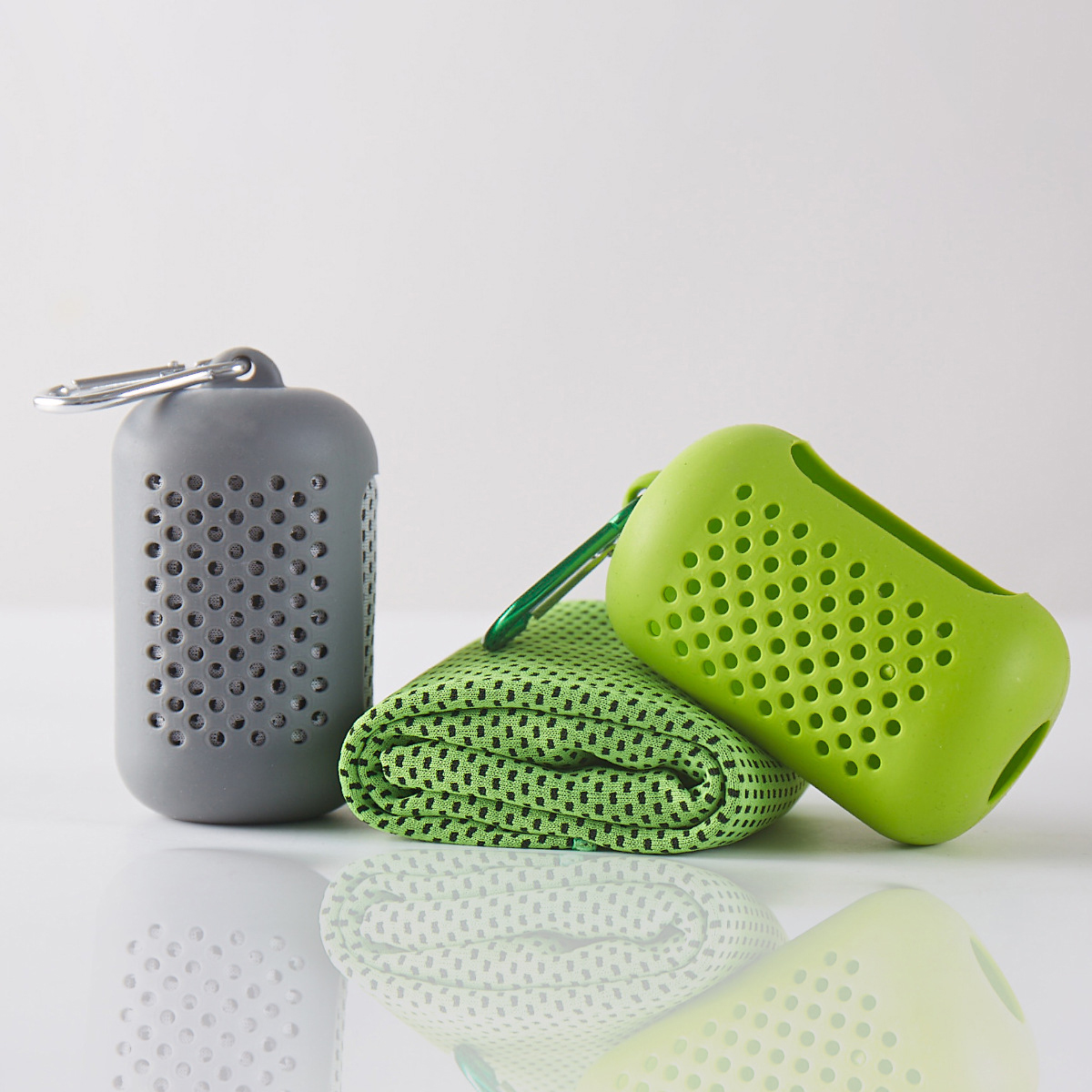 Summer Sports Cooling Sports Towel W/ Capsule Storage Case 4