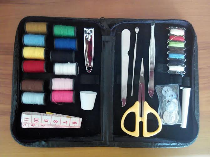 StitchMate Compact Travel Sewing Kit 1