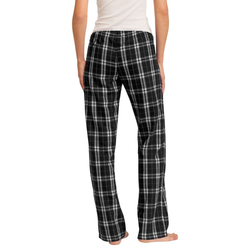 District Women's Flannel Plaid Pant. 7